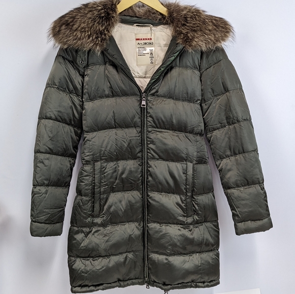 Prada Down Winter Coat Art.28C062, Fur Trimmed Collar - Picture 5 of 13